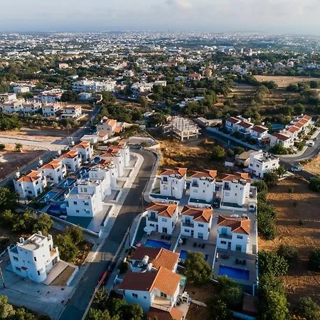 Villa Sanders White Mountain Spacious 5-bedroom With Private Pool Tala