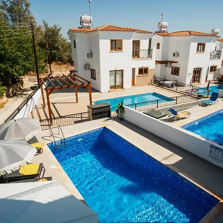 Villa Sanders White Mountain Spacious 5-bedroom With Private Pool *